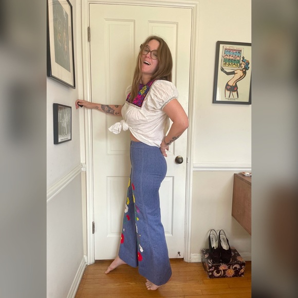 SOLD | 70s Vintage Floral Embroidered Ricardo Acapulco Bell Bottom Jeans - Picture 2 of 13